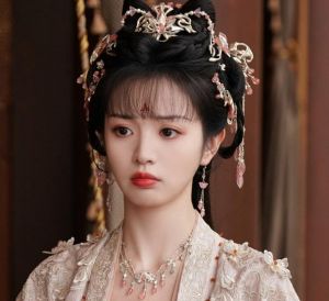 田曦薇猫妖形象获赞，灵动霸气演技惊艳（田曦薇猫妖子夜归全集）